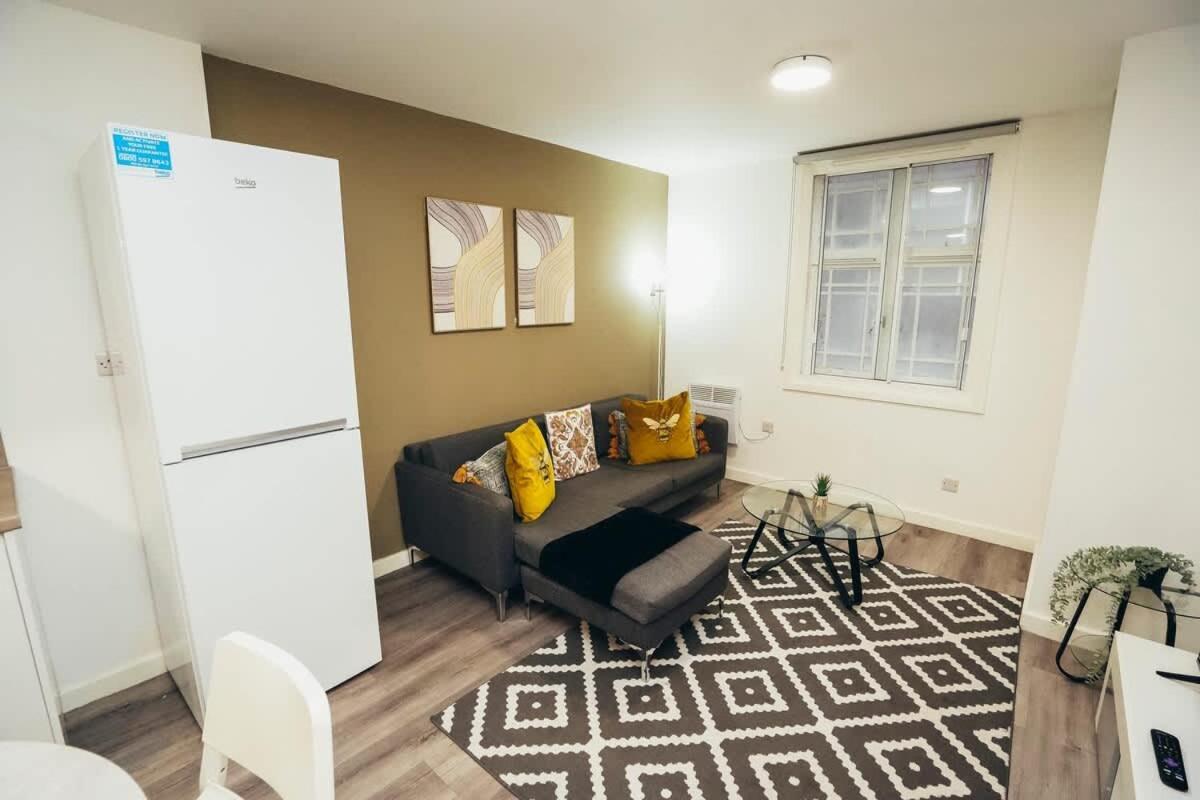 2Br City Centre Apt, Self Check In, Wifi, By Derbnb Sheffield Exterior photo