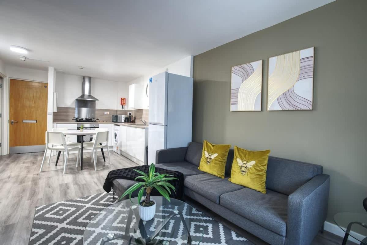 2Br City Centre Apt, Self Check In, Wifi, By Derbnb Sheffield Exterior photo